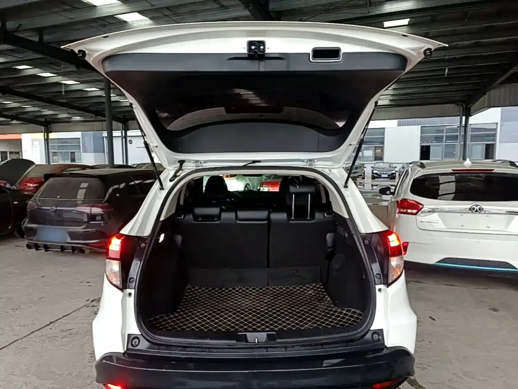 Honda Vezel 2020 — фото 19