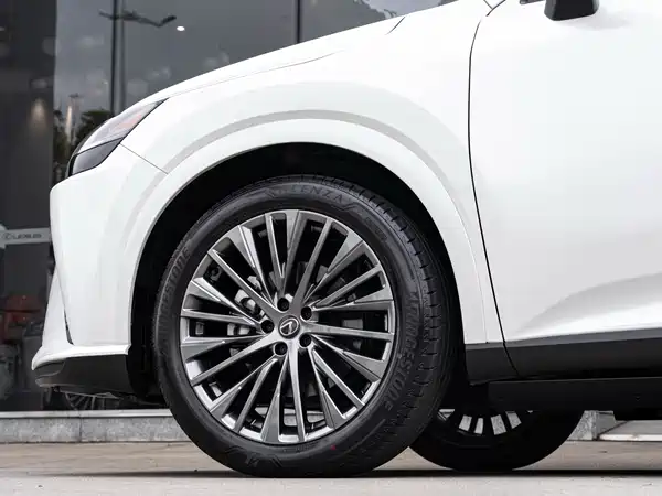 Lexus RX 2023
