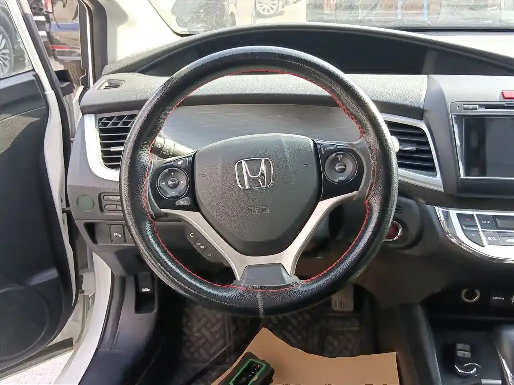 Honda Jade 2015 — фото 11