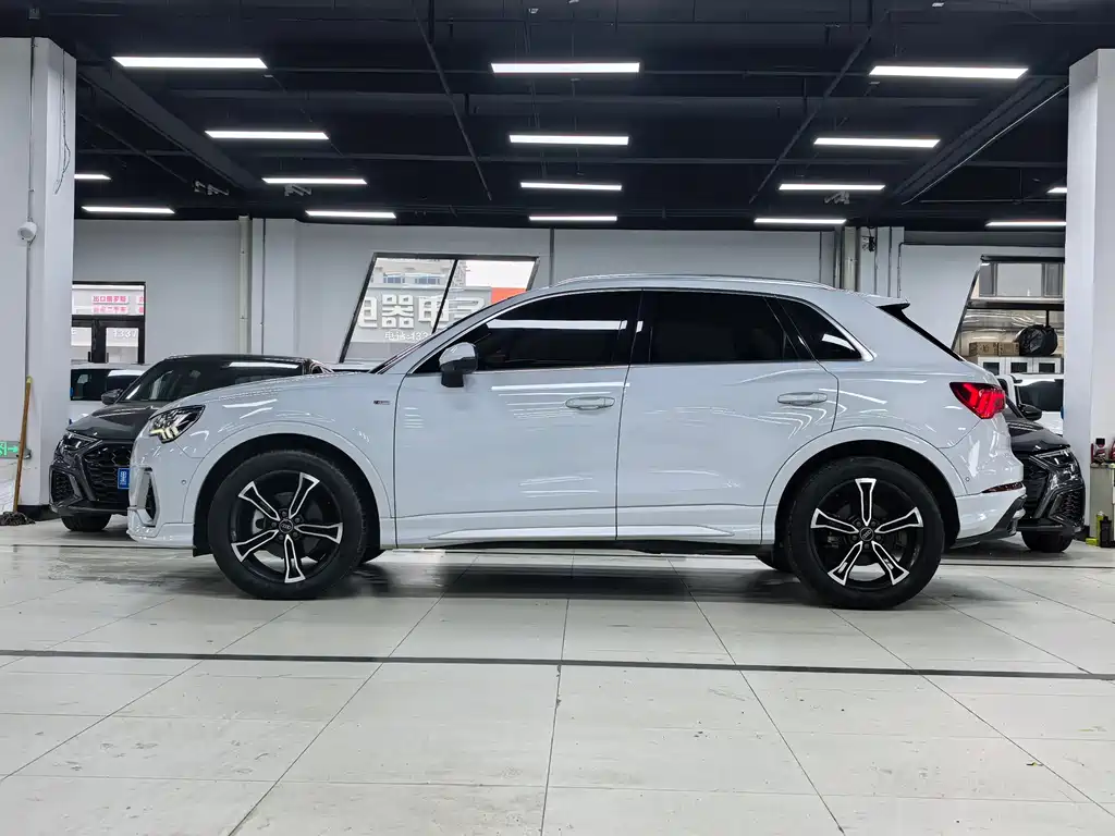 Audi Q3 2023