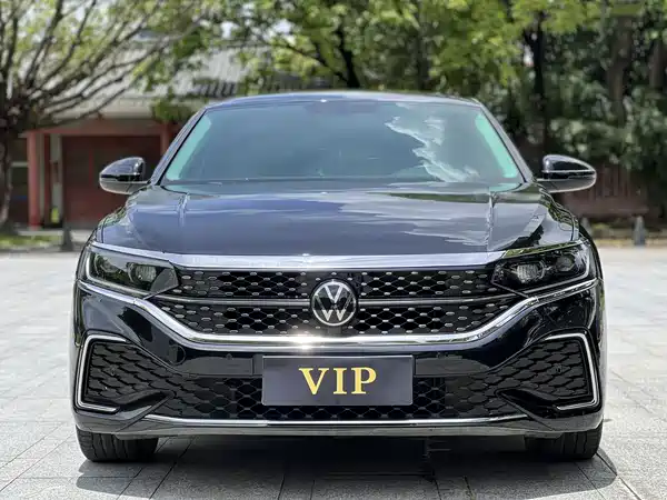Volkswagen Passat 2024