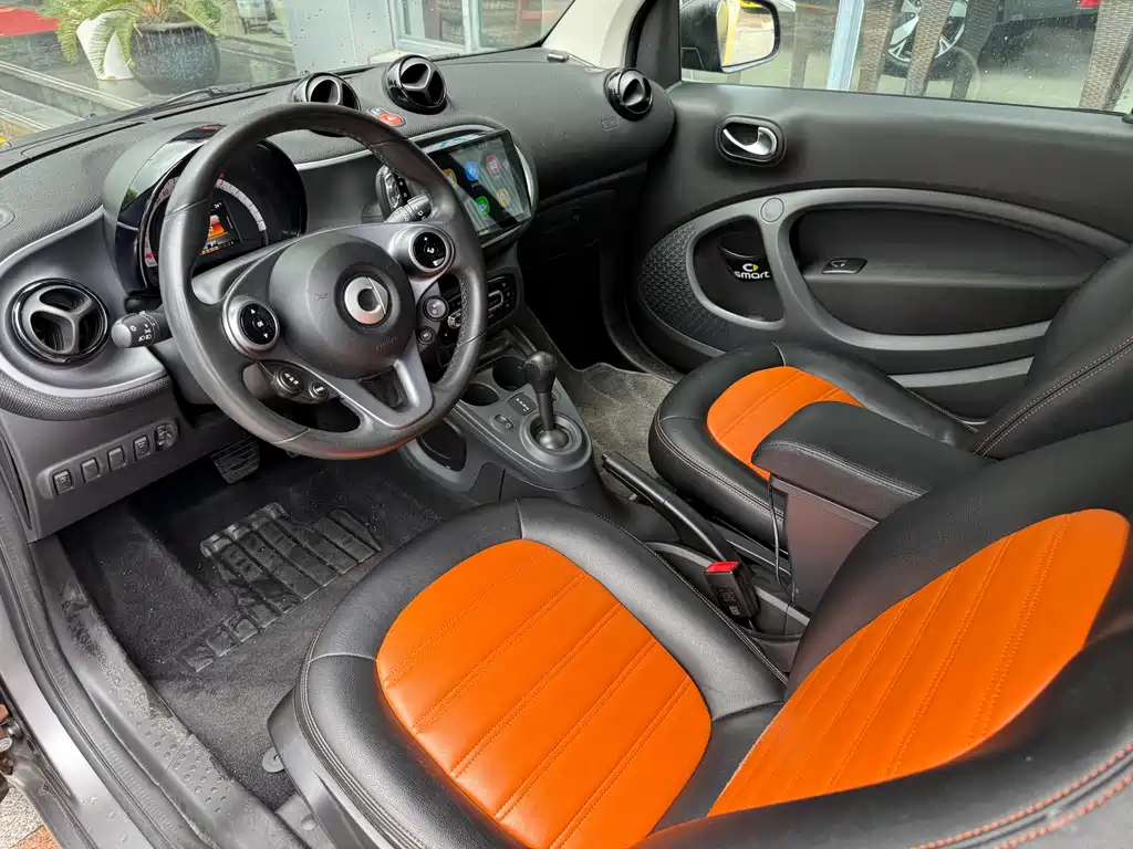 smart Fortwo 2017 — фото 12
