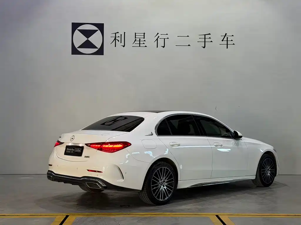 Mercedes-Benz C-Class 2023 — фото 12