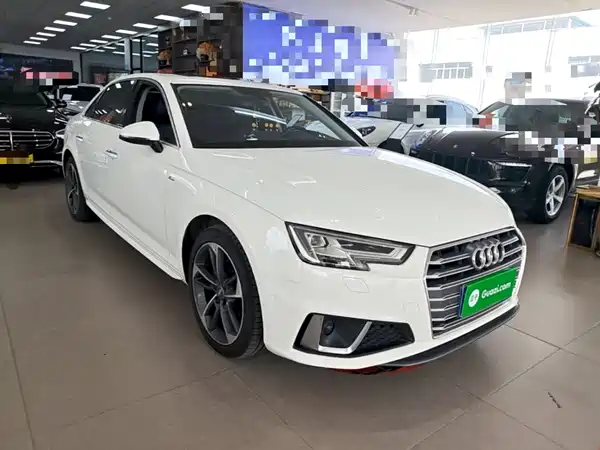 Audi A4L 2020