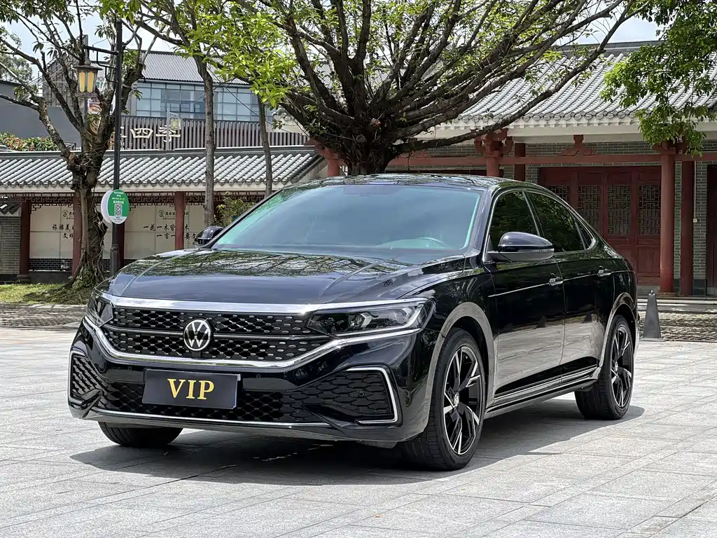 Volkswagen Passat 2024