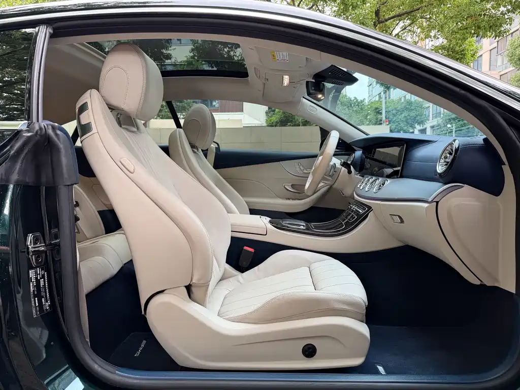 Mercedes-Benz E-Class 2023 — фото 11