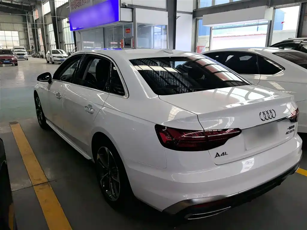 Audi A4L 2020 — фото 23