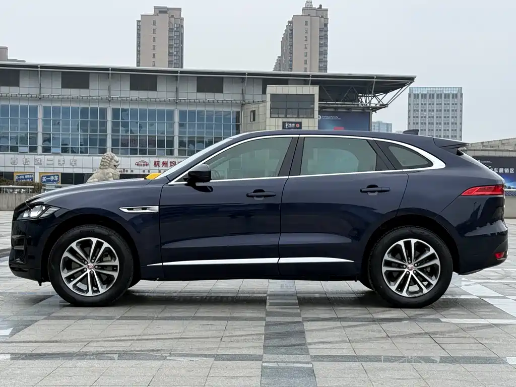 Jaguar F-PACE 2017 — фото 6