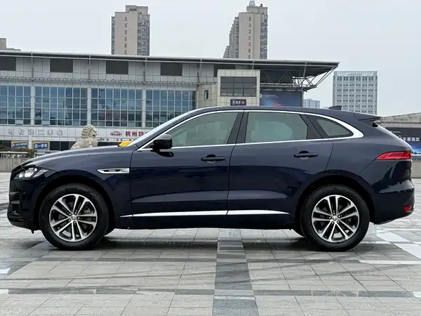 Jaguar F-PACE 2017