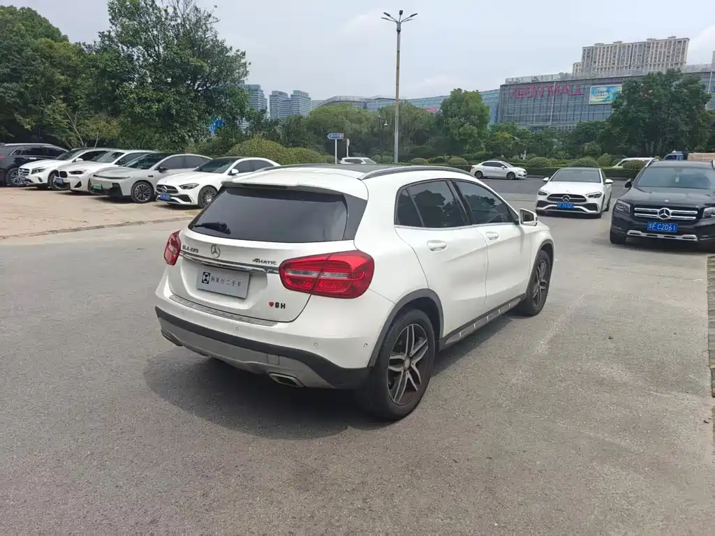 Mercedes-Benz GLA 2016 — фото 11