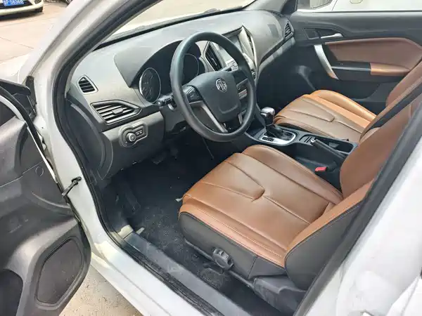 MG GT 2018