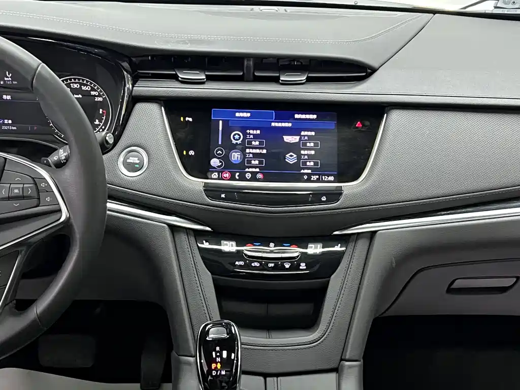 Cadillac XT5 2022 — фото 12