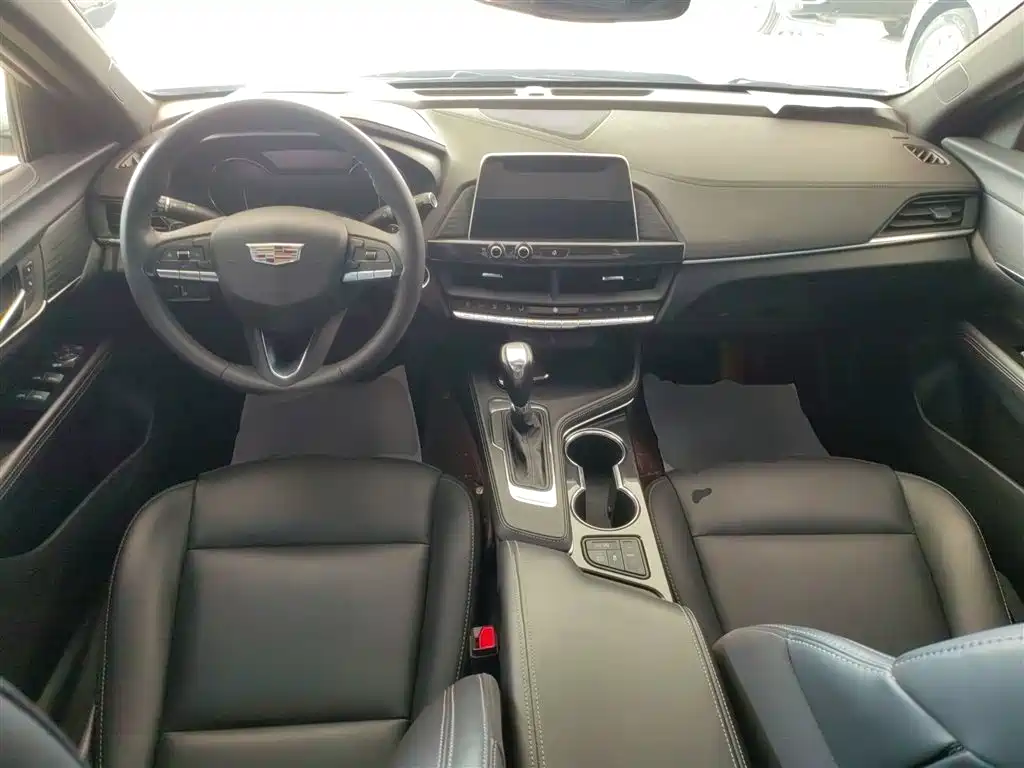 Cadillac CT4 2021 — фото 10
