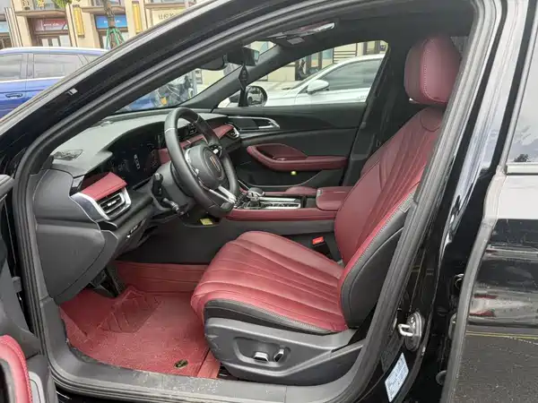 Hongqi H5 2025