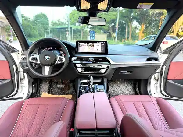 BMW 5 Series 2020