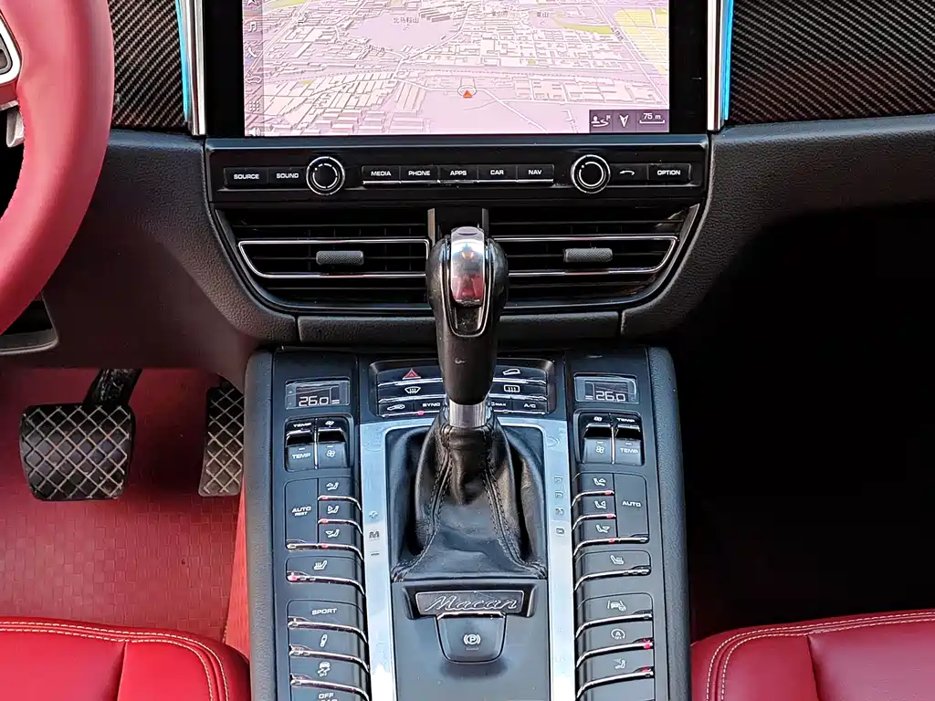 Porsche Macan 2020 — фото 13