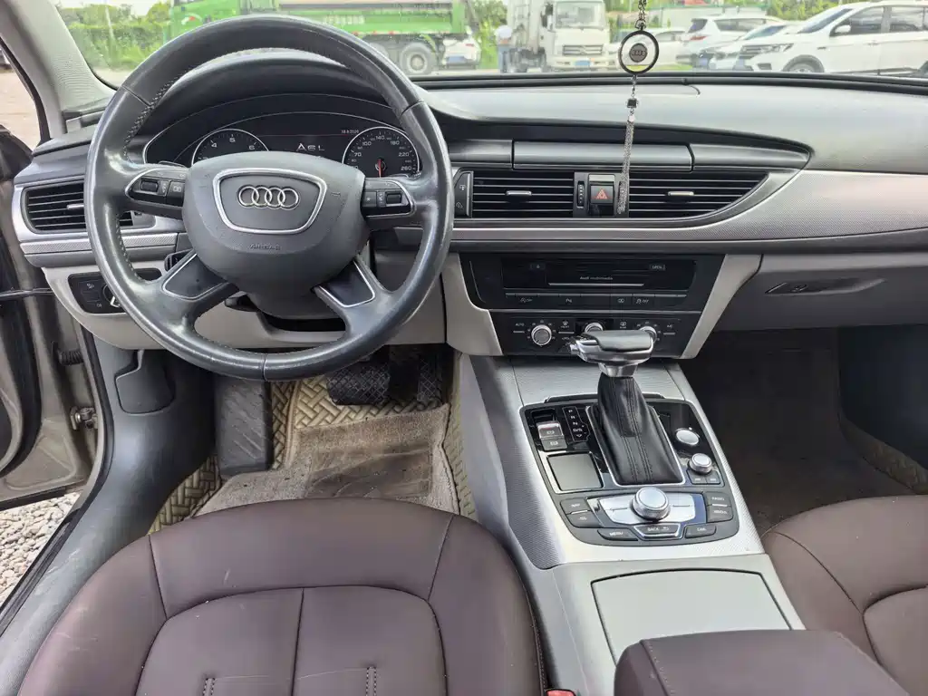 Audi A6L 2014 — фото 7