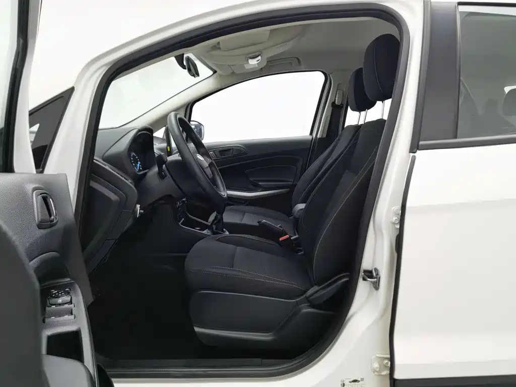 Ford EcoSport 2018 — фото 10