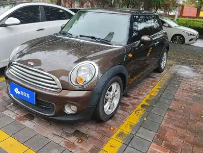 MINI MINI 2012