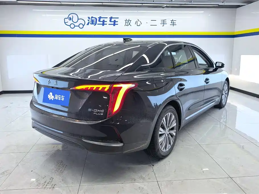 Hongqi E-QM5 2023 — фото 3