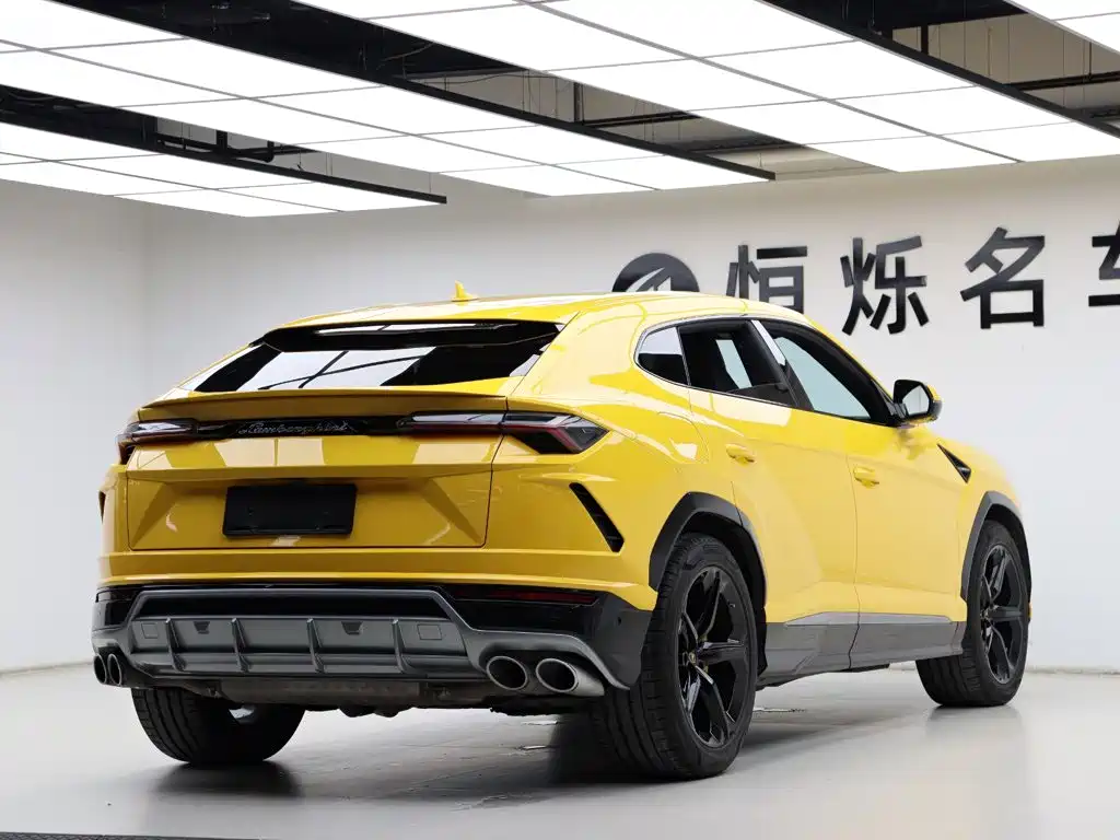 Lamborghini Urus 2021 — фото 26
