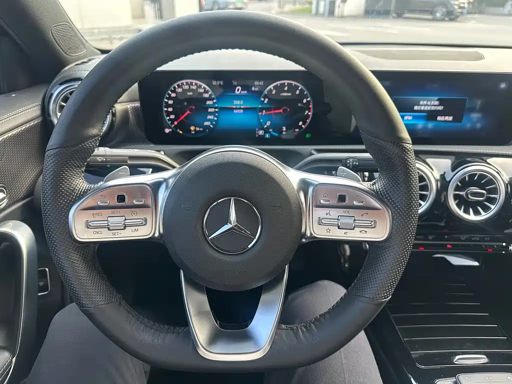 Mercedes-Benz A-Class 2021 — фото 10