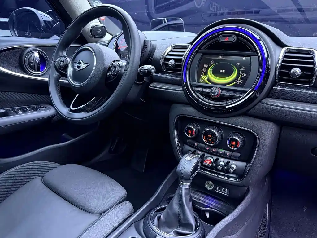 MINI Clubman 2017 — фото 18