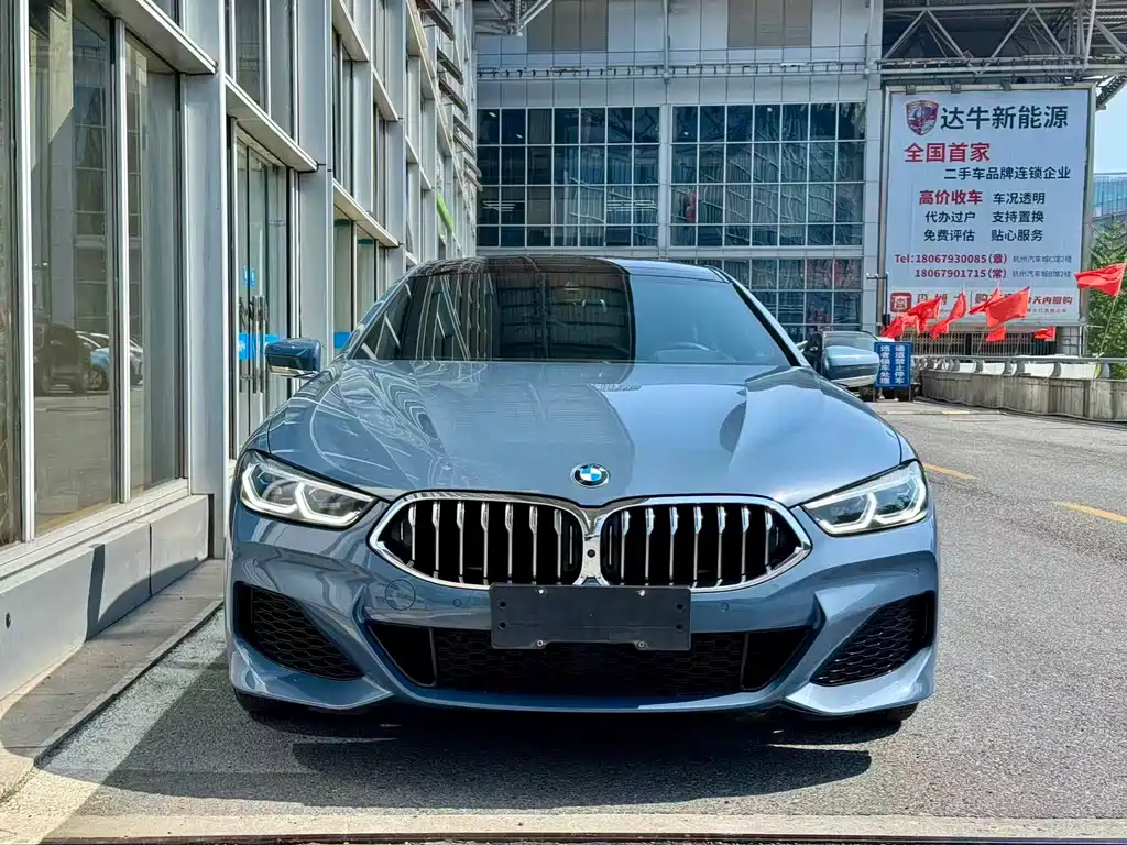 BMW 8 Series 2022 — фото 2
