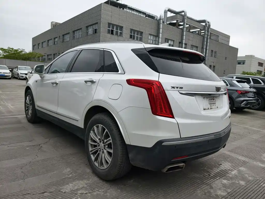 Cadillac XT5 2018 — фото 6