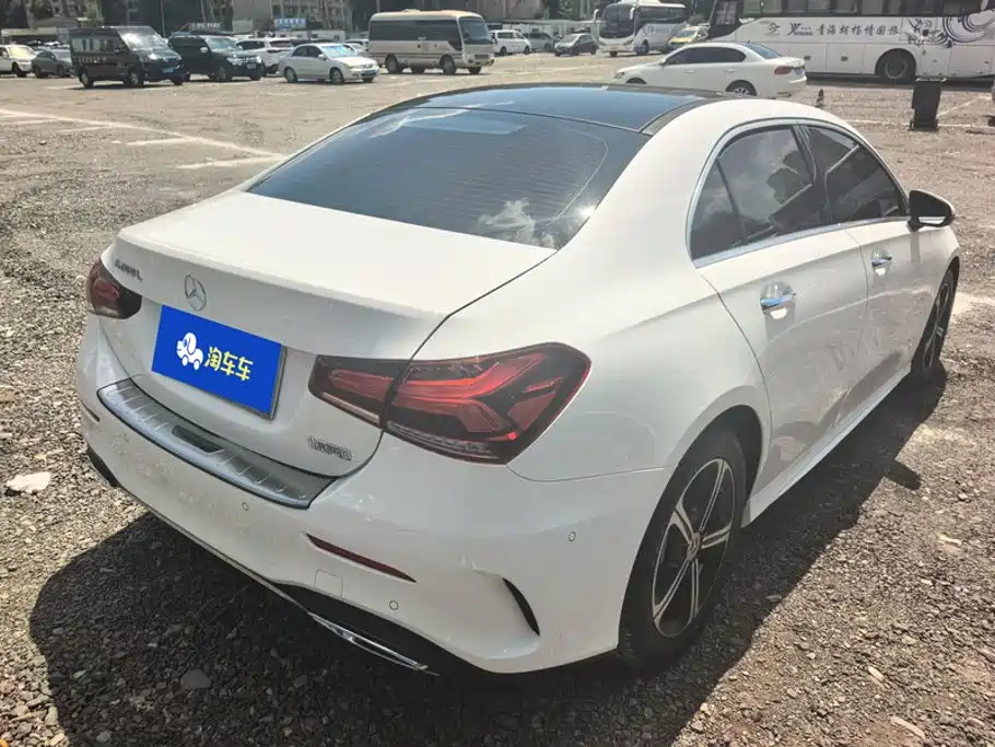 Mercedes-Benz A-Class 2022 — фото 3