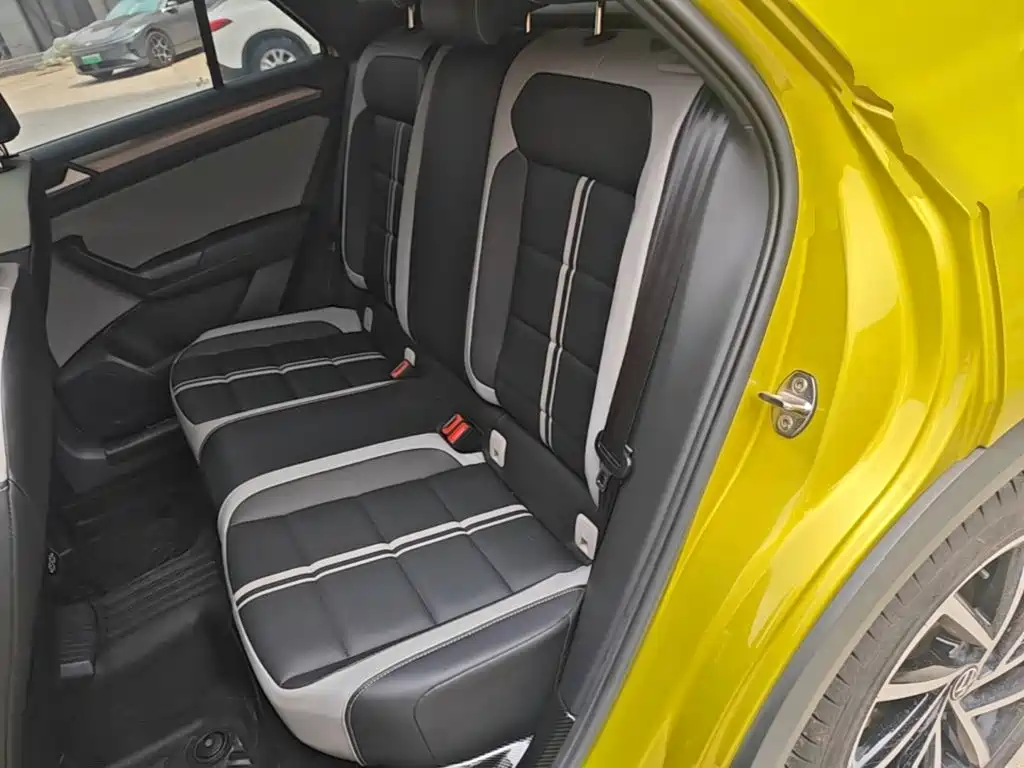 Volkswagen T-Roc 2023 — фото 17