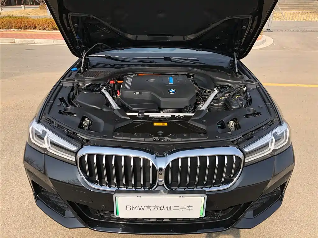 BMW 5 Series New Energy 2024 — фото 13