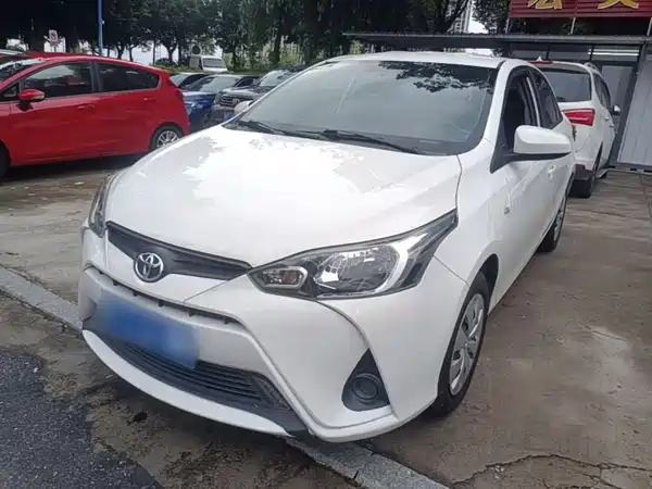 Toyota Yaris L 2017