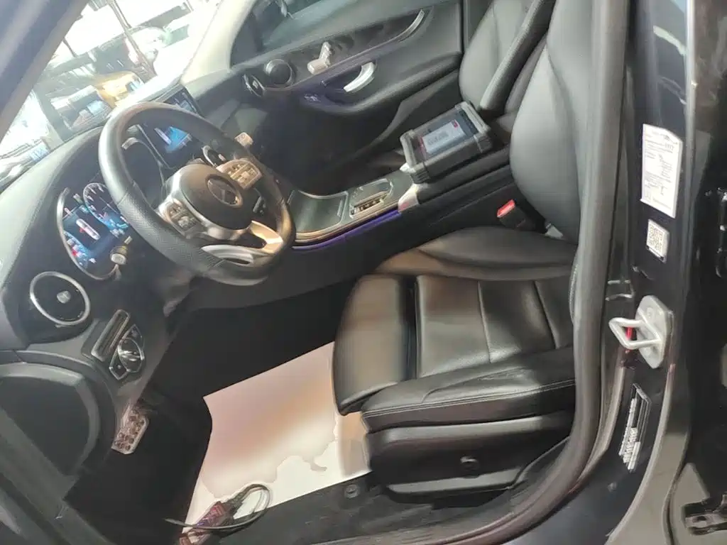 Mercedes-Benz C-Class 2020 — фото 15