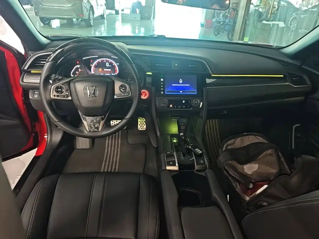 Honda Civic 2021 — фото 10