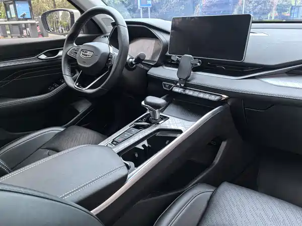 Geely Xingrui 2023