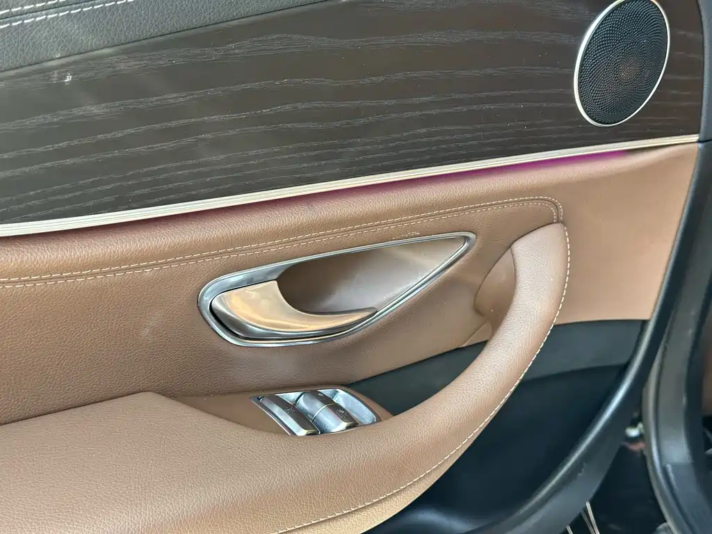 Mercedes-Benz E-Class 2020 — фото 21