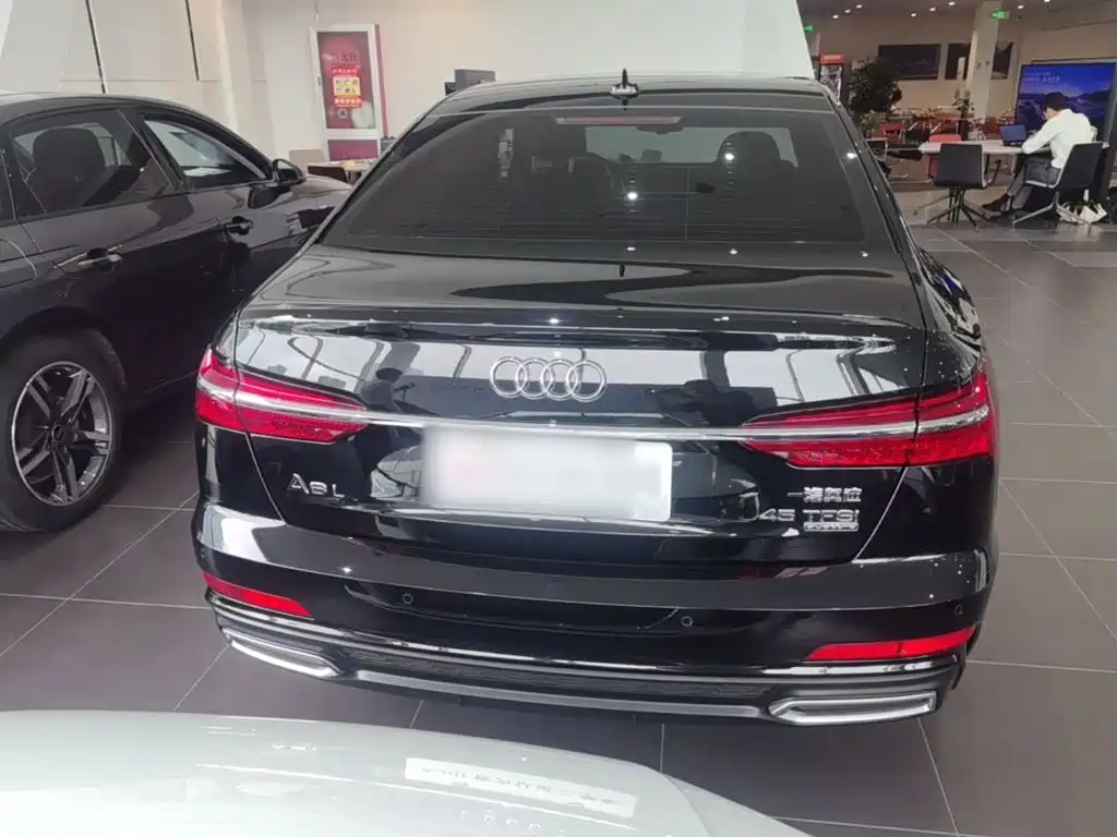 Audi A6L 2021