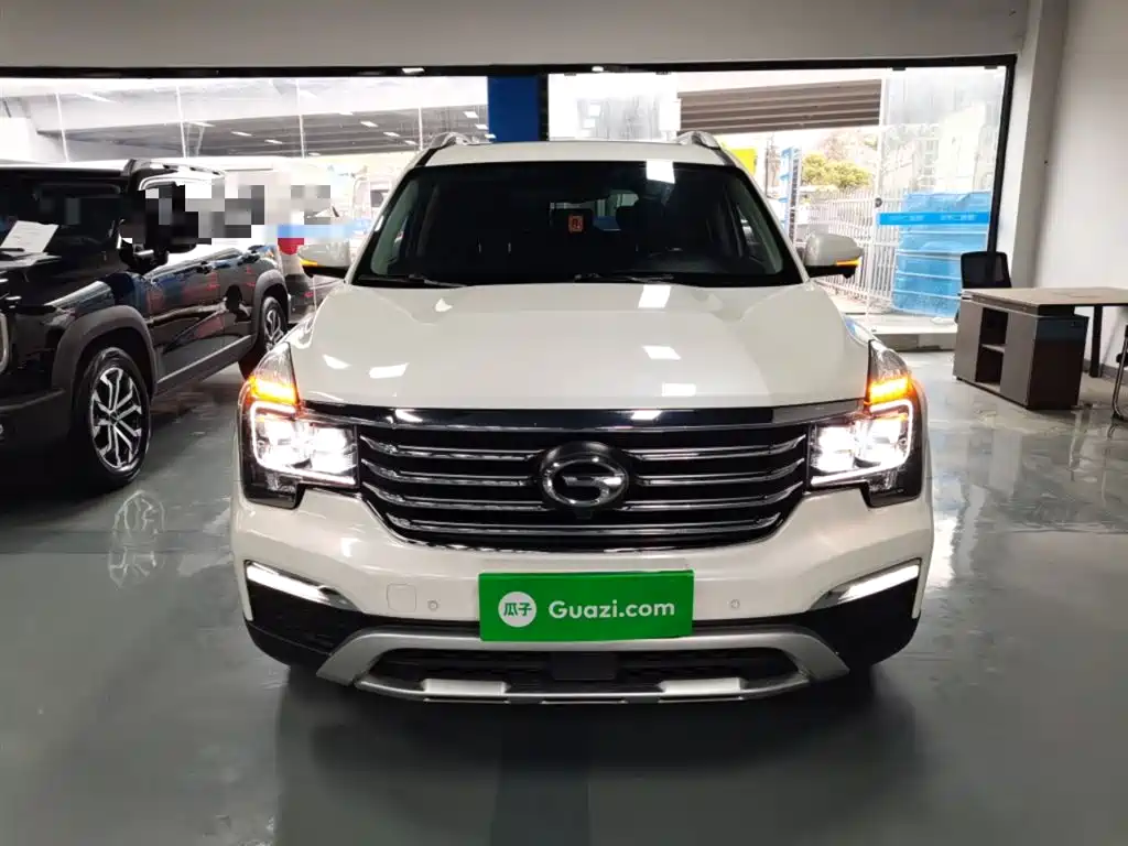 GAC Motor Trumpchi GS8 2017 — фото 3