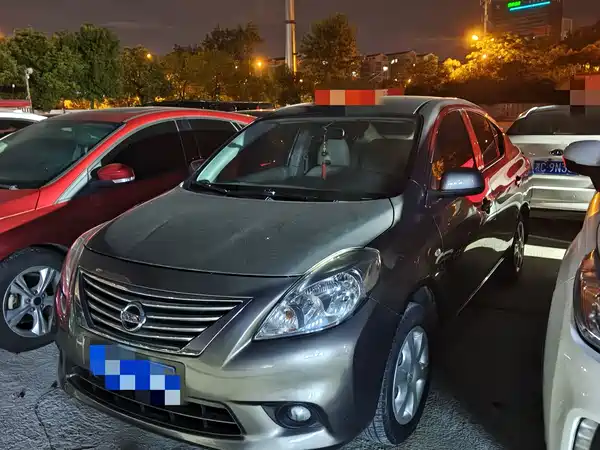 Nissan Sunny 2011