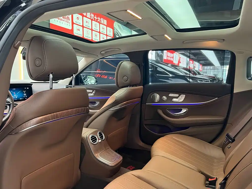 Mercedes-Benz E-Class 2022 — фото 11