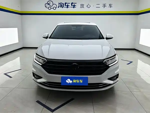 Volkswagen Sagitar 2020