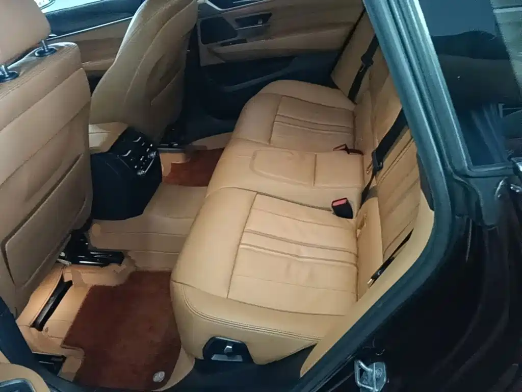 BMW 6 Series GT 2018 — фото 17