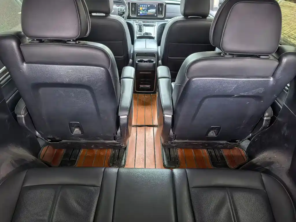 GAC Motor Trumpchi M8 2022 — фото 5