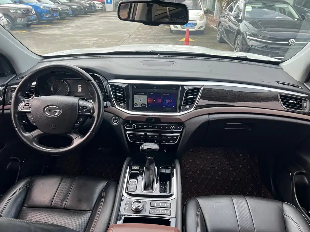 GAC Motor Trumpchi GS8 2017 — фото 11