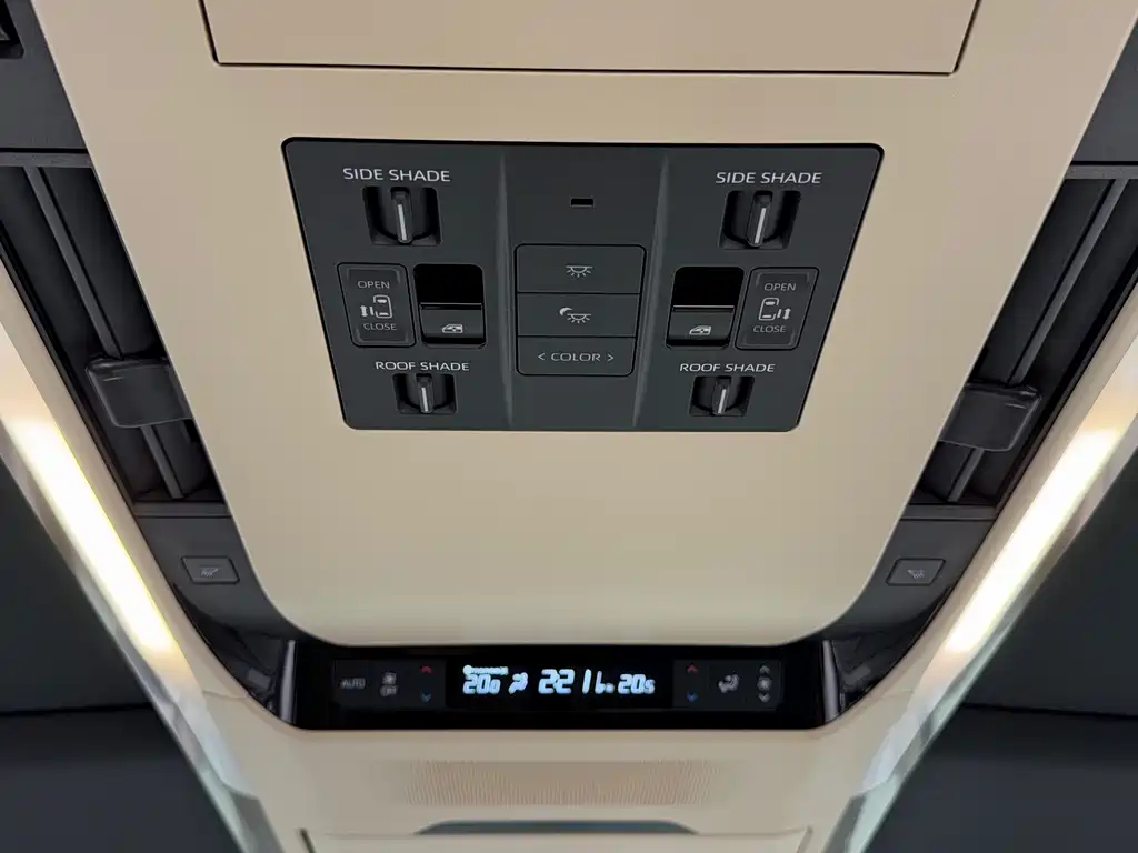 Toyota Alphard 2023 — фото 15