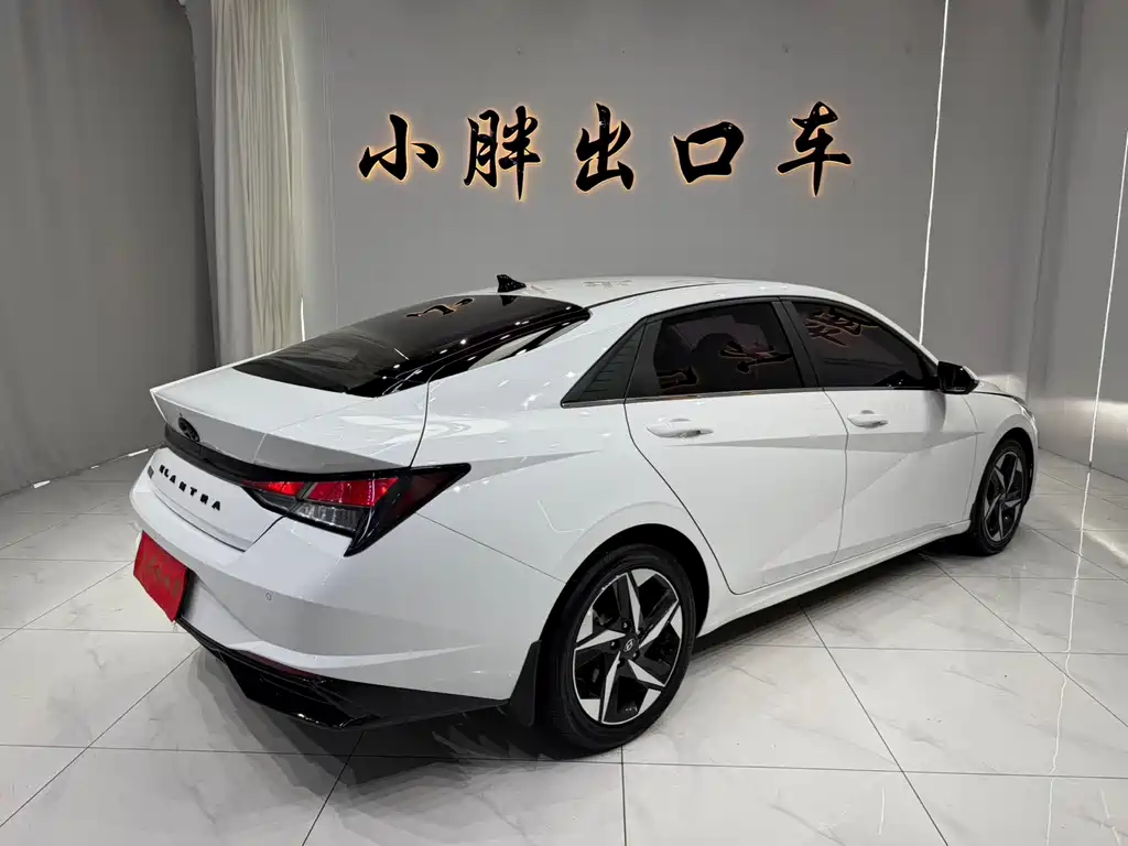 Hyundai Elantra 2023