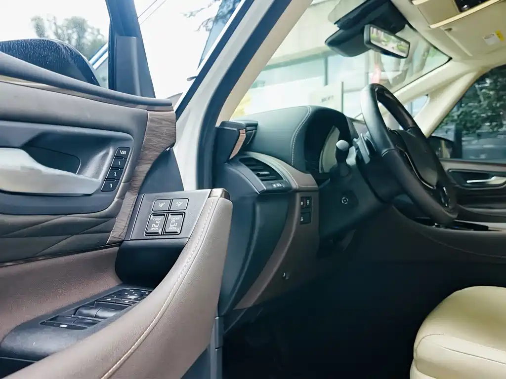 Toyota Vellfire 2025 — фото 10