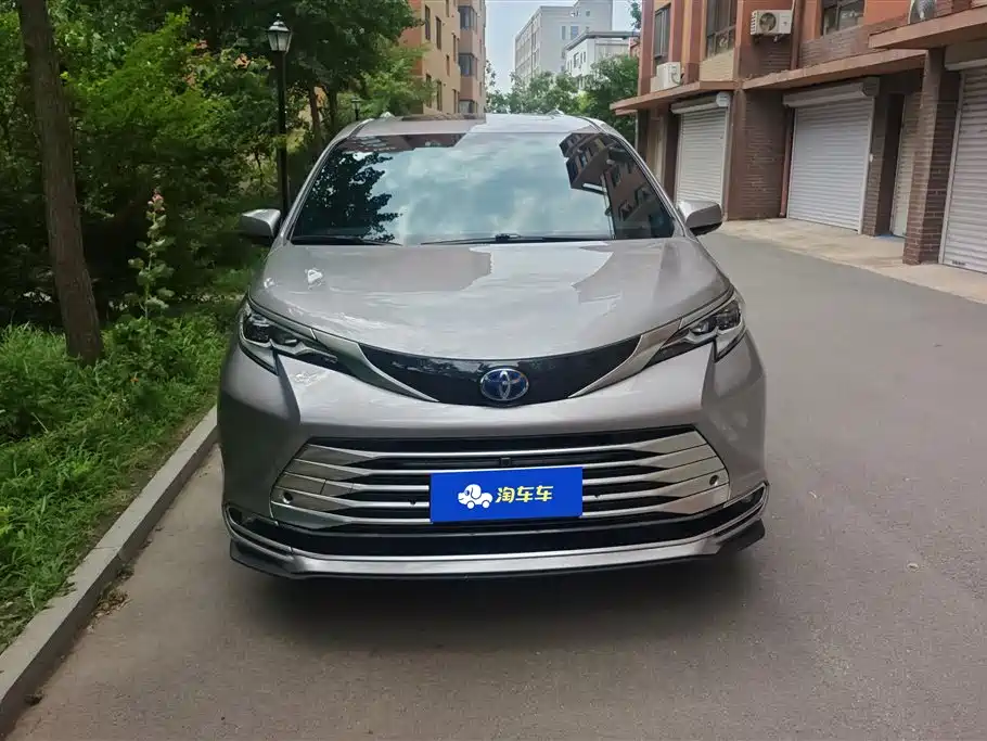Toyota Sienna 2022