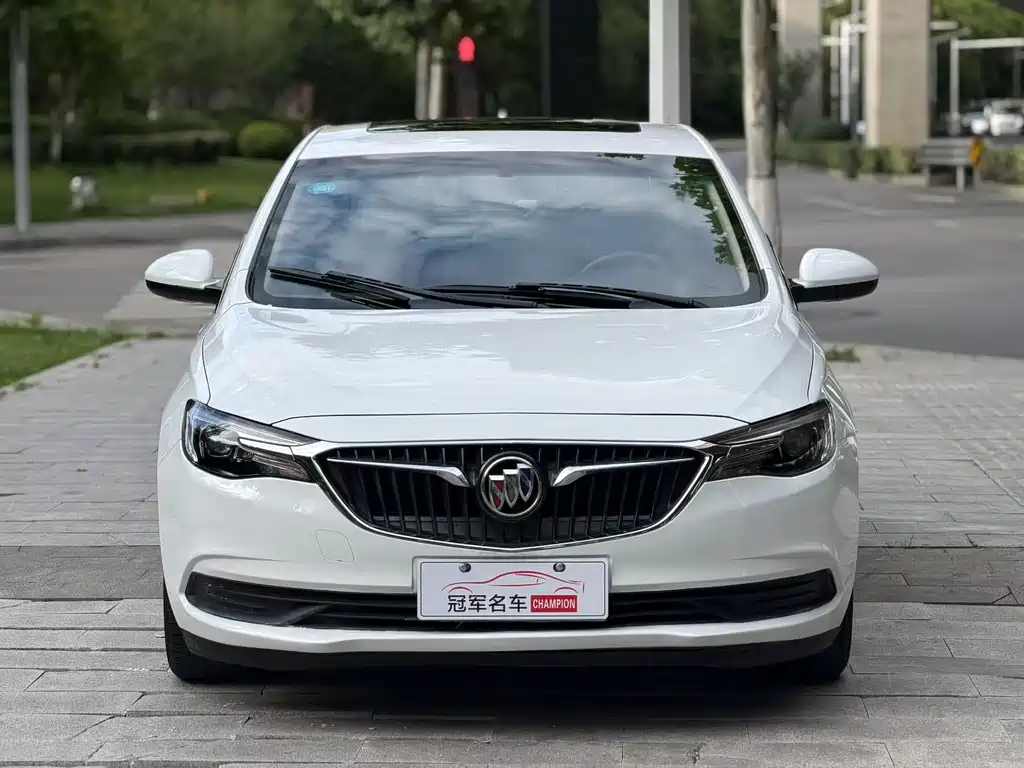 Buick Excelle 2018 — фото 2